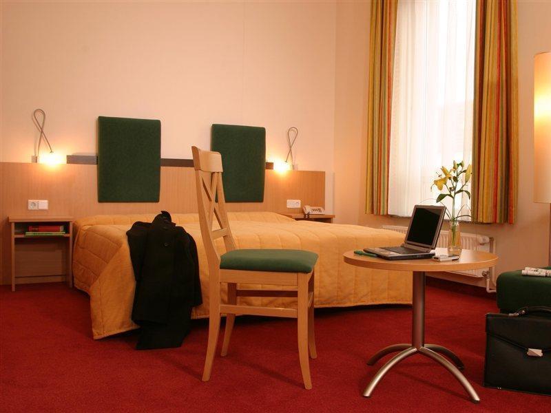 Ibis Styles Berlin City Ost Exteriör bild
