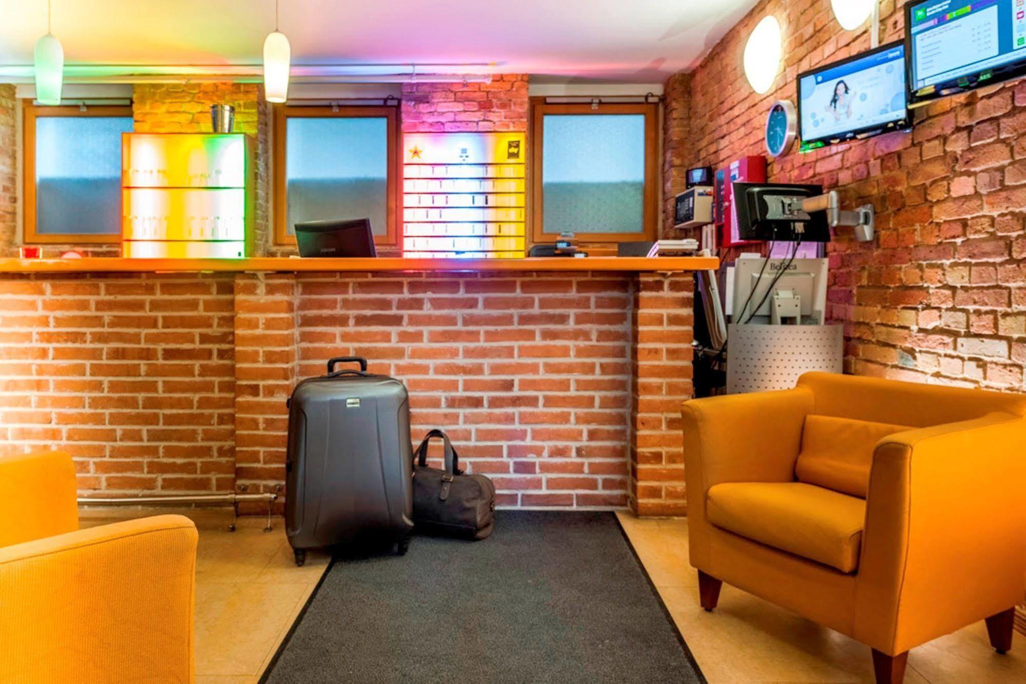 Ibis Styles Berlin City Ost Inreriör bild