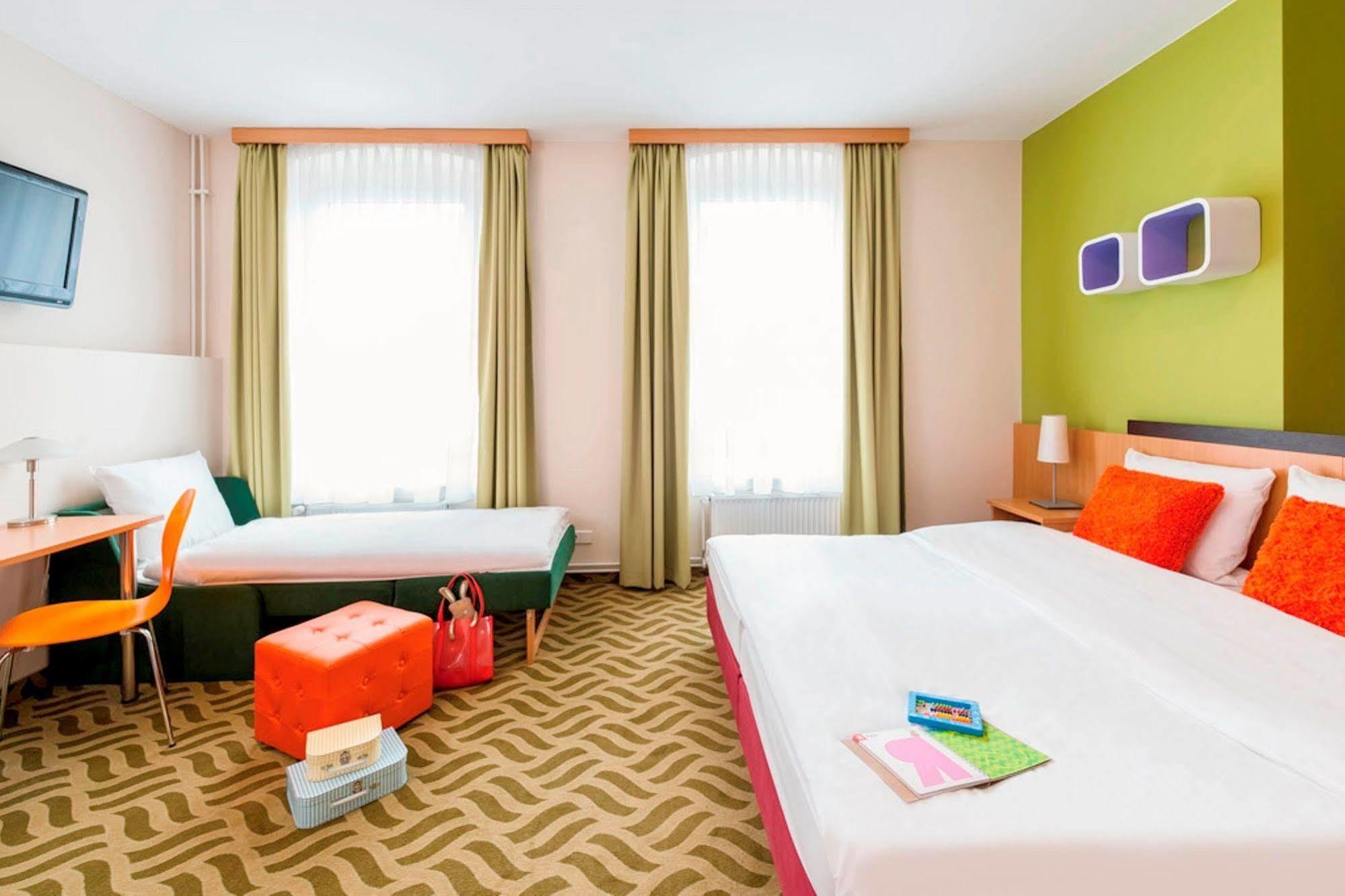 Ibis Styles Berlin City Ost Rum bild