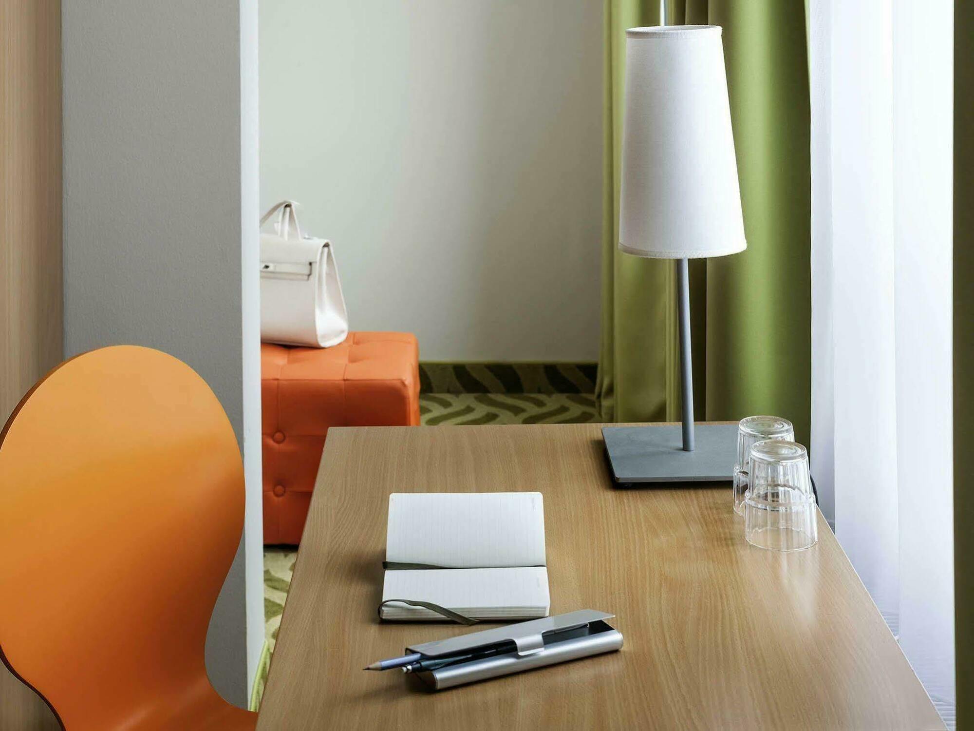 Ibis Styles Berlin City Ost Exteriör bild